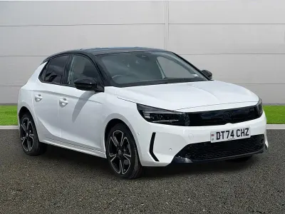 Używany Vauxhall Corsa 100 KM (73 kW) 2024 Biały Hatchback