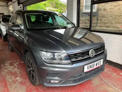 Używany VW Tiguan SE 125 KM (91 kW) 2018 Szary SUV