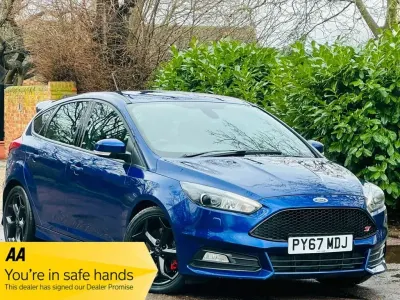 Used Ford Focus ST 185 HP (136 kW) 2018 Blue Hatchback