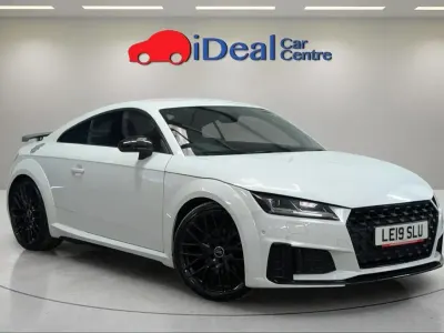 Begagnad Audi TT Black Edition 245 HK (180 kW) 2019 Vit Sportkupé