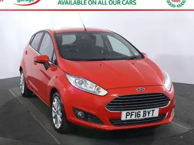 Used Ford Fiesta Titanium X 101 HP (74 kW) 2016 Red Hatchback
