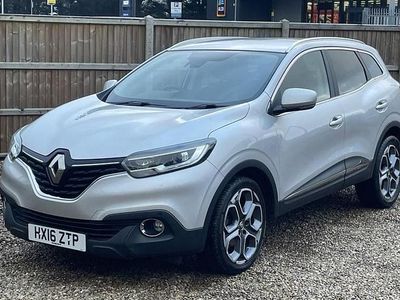 Silver Used 2016 Renault Kadjar Dynamique SUV | £8,100 (Fair price)