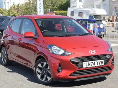 Used Hyundai i10 Advanced 79 HP (58 kW) 2024 Red Hatchback
