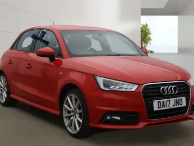 Begagnad Audi A1 Sportback S-Line 125 HK (91 kW) 2017 Röd Halvkombi