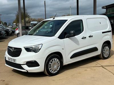 Used Vauxhall Combo Sportive 100 HP (73 kW) 2021 White MPV