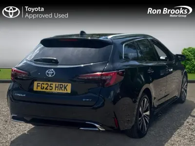 Used Toyota Corolla Design 140 HP (102 kW) 2025 Black Estate