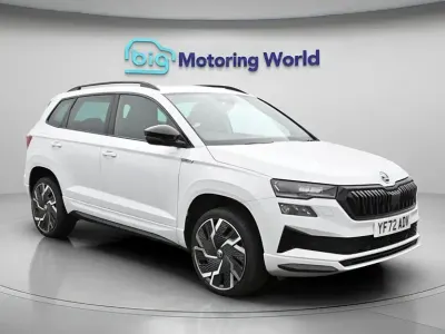 Gebraucht Skoda Karoq SportLine 150 PS (110 kW) 2022 Weiß SUV