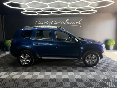 Usado Dacia Duster Lauréate 110 HP (80 kW) 2017 Azul SUV