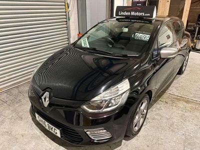Used Renault Clio IV Dynamique 90 HP (66 kW) 2016 Black Hatchback