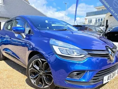 Begagnad Renault Clio IV Dynamique 90 HK (66 kW) 2018 Blå Halvkombi