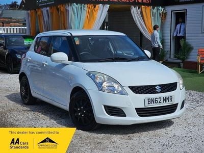 Usado Suzuki Swift 2012 Branco Citadino