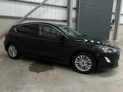 Used Ford Focus Titanium 125 HP (91 kW) 2019 Black Hatchback