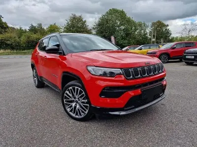 Ny Jeep Compass Altitude 237 HK (174 kW) 2026 Röd SUV
