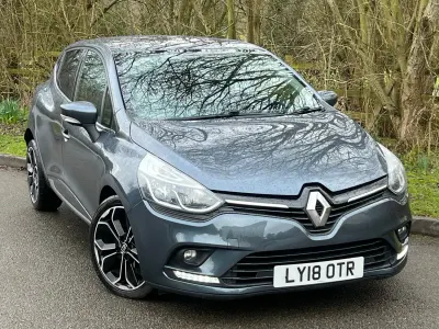 Używany Renault Clio IV Iconic 90 KM (66 kW) 2018 Szary Hatchback