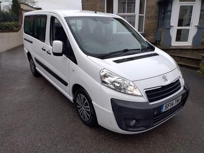 Used Peugeot TePee 2014 White MPV