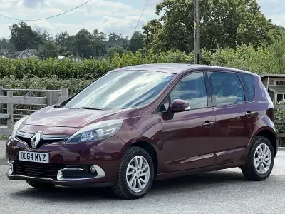 Used Renault Scénic III Dynamique 2014 Red MPV