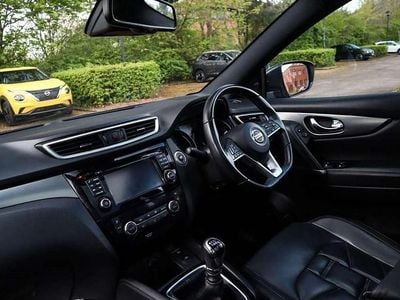 Used Nissan Qashqai Tekna+ 115 HP (84 kW) 2018 Red SUV