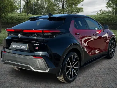 Used Toyota C-HR 140 HP (102 kW) 2024 Blue SUV
