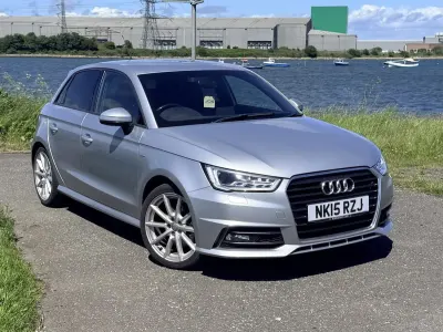 Used Audi A1 Sportback S-Line 125 HP (91 kW) 2015 Multicolour Hatchback