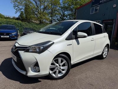 Second-hand Toyota Yaris Hybrid Sport 2016 Alb Hatchback