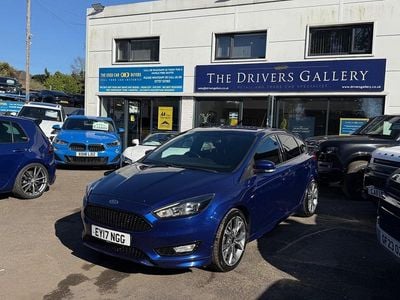 Used Ford Focus ST-Line 125 HP (91 kW) 2017 Blue Hatchback
