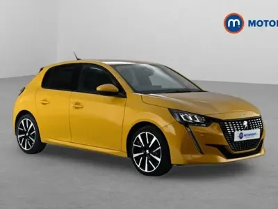 Używany Peugeot 208 Allure Premium 102 KM (75 kW) 2022 Hatchback