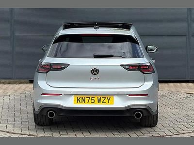 Second-hand VW Golf VIII GTI 265 CP (194 kW) 2025 Argintiu Hatchback