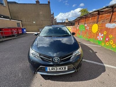Toyota Auris Hybrid