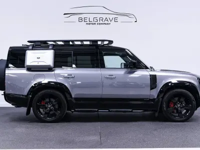 Używany Land Rover Defender S 400 KM (294 kW) 2022 Szary SUV
