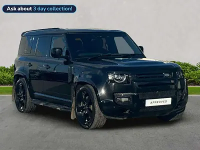 Käytetty Land Rover Defender HSE Dynamic 300 HP (220 kW) 2023 Musta Katumaasturi