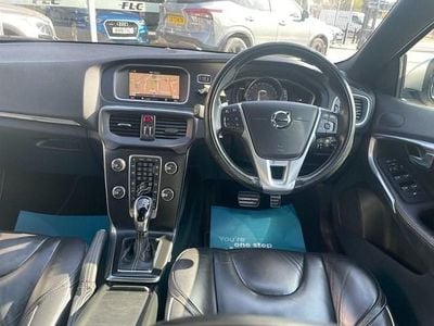 Used Volvo V40 R-Design 152 HP (111 kW) 2019 Black Hatchback