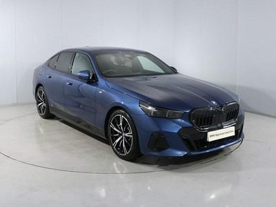 Begagnad BMW 530e M Sport 295 HK (216 kW) 2024 Blå Sedan