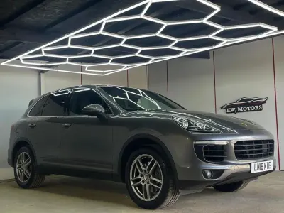 Used Porsche Cayenne 262 HP (192 kW) 2016 Grey SUV