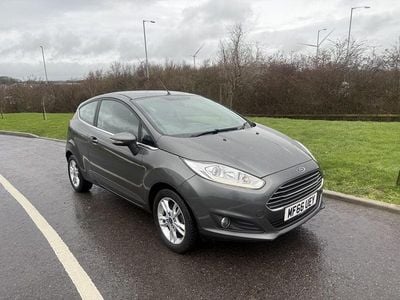 Grey Used 2016 Ford Fiesta Zetec Hatchback | £3,995 (Super price)