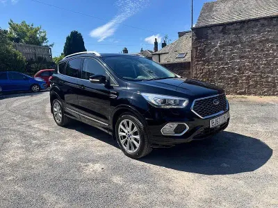 Käytetty Ford Kuga Vignale 180 HP (132 kW) 2017 Musta Katumaasturi