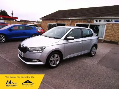 Usado Skoda Fabia SE 110 CV (80 kW) 2019 Plateado Utilitario