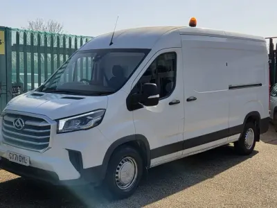 Usado Maxus V90 161 HP (118 kW) 2021 Branco Van