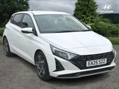 Używany Hyundai i20 Premium 99 KM (72 kW) 2025 Biały Hatchback
