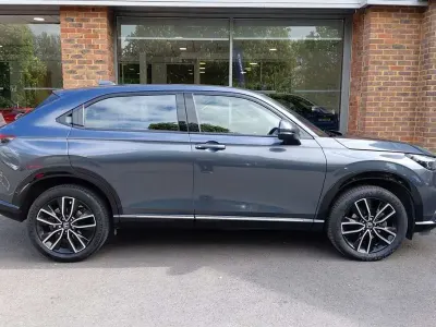 Używany Honda HR-V Advance 131 KM (96 kW) 2024 Szary SUV