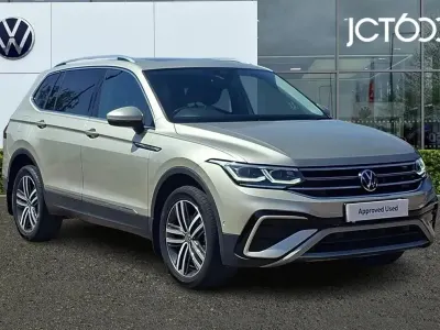 Used VW Tiguan Allspace Elegance 150 HP (110 kW) 2023 Silver SUV