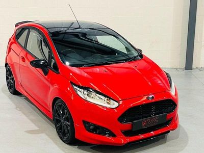Used Ford Fiesta Zetec 140 HP (102 kW) 2015 Red Hatchback