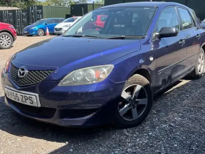 Used Mazda 3 105 HP (77 kW) 2005 Blue Hatchback
