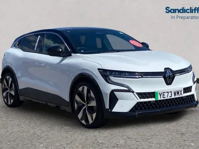 Used Renault Megane E-Tech Techno 159 kW (217 HP) 2022 White/black Hatchback