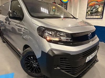Second-hand Vauxhall Vivaro 120 CP (88 kW) 2026 Monovolum