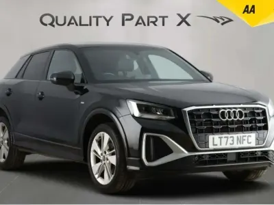 Begagnad Audi Q2 S-Line 2023 Svart SUV