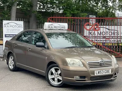 Used Toyota Avensis T3 129 HP (94 kW) 2004 Gold Hatchback