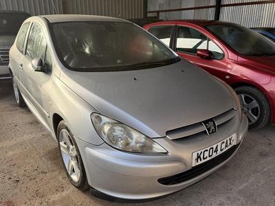 Silver Used 2004 Peugeot 307 Hatchback | £895