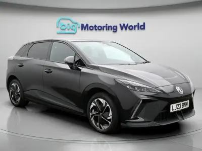 Używany MG MG4 EV Trophy 319 kW (435 KM) 2023 Czarny Hatchback
