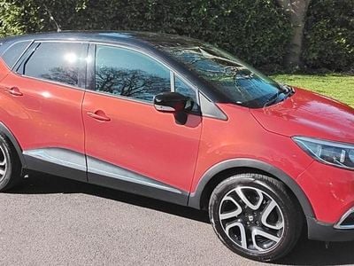 Orange Used 2015 Renault Captur Dynamique SUV | £5,995 (Fair price)