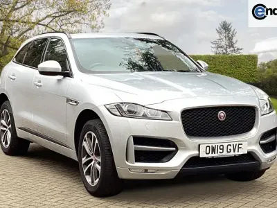 Begagnad Jaguar F-Pace R-Sport 300 HK (220 kW) 2019 Silver SUV